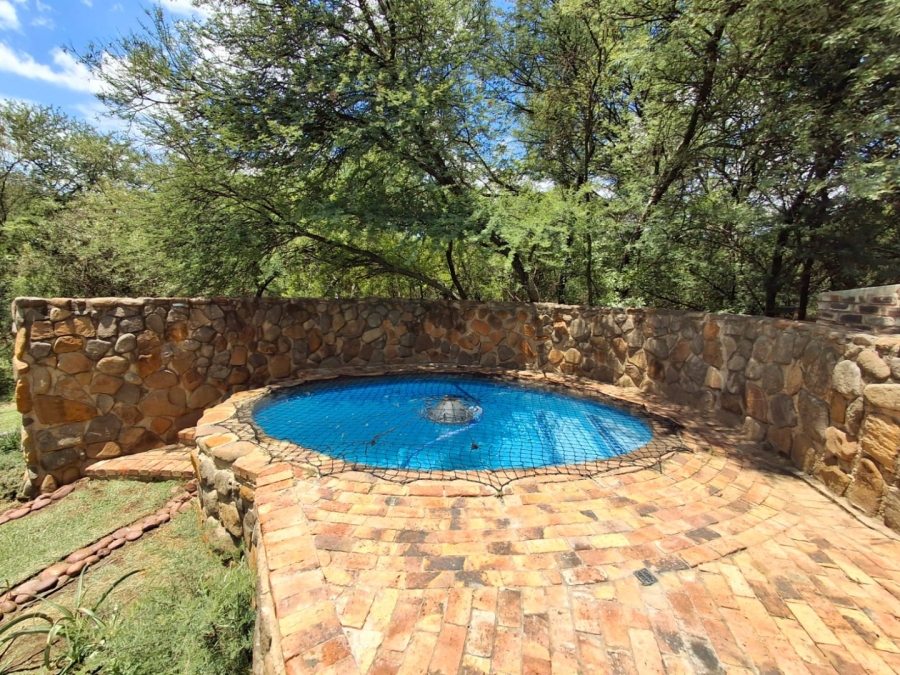 4 Bedroom Property for Sale in Boschenvaal River Front Lodges Free State